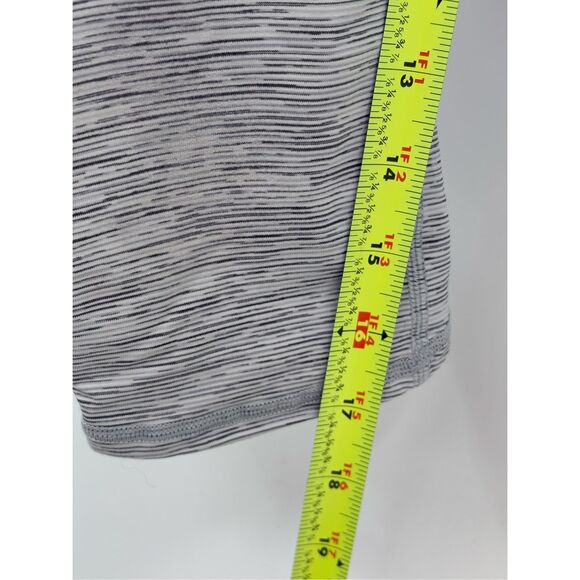 Lululemon Train Times Legging Crop Women  6 Alpine‎ Gray White Striped - Picture 8 of 16